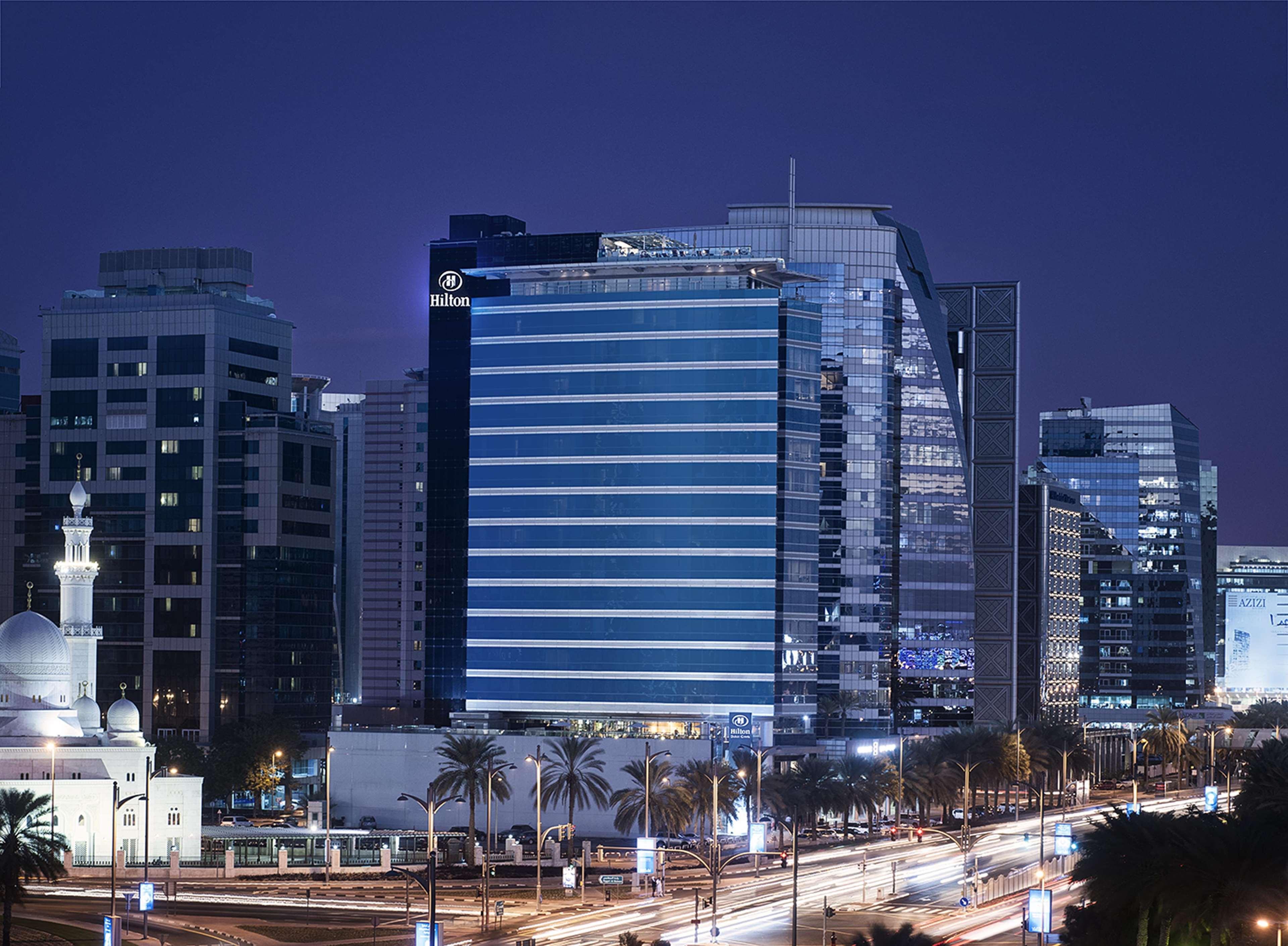Golden Sands Boutique Hotel-Dubai Creek Екстериор снимка The hotel at night